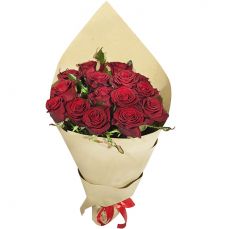 Букет 15 красных роз Перстиж